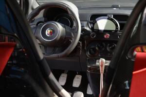 Image 3/21 of Abarth 695 Biposto (2016)