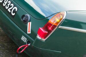 Image 35/50 of MG MGB GT (1965)