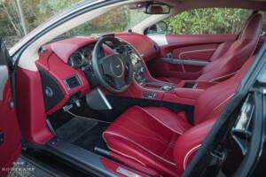 Image 12/14 of Aston Martin Virage (2012)