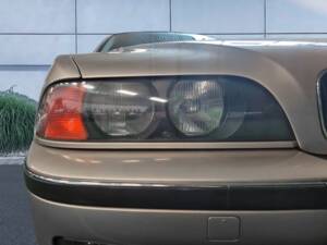 Image 5/13 of BMW 528i (1997)