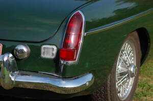 Image 13/27 of MG MGB (1969)
