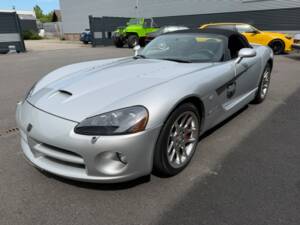 Image 1/27 of Dodge Viper SRT10 (2004)