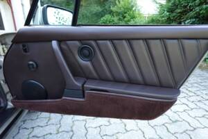 Image 17/40 of Porsche 911 Carrera 3.2 (1986)
