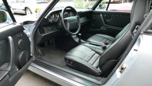 Image 14/22 of Porsche 911 Carrera 4 "30 Jahre 911" (1994)