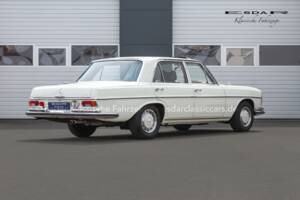 Image 2/35 de Mercedes-Benz 300 SEL 3.5 (1971)