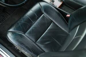 Image 49/50 of Mercedes-Benz 300 CE-24 (1991)