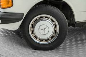 Image 4/50 of Mercedes-Benz 300 D (1980)