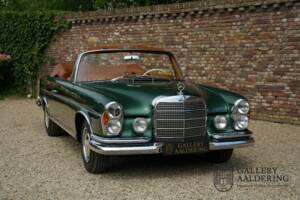 Afbeelding 12/50 van Mercedes-Benz 220 SE b (1964)