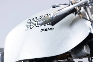 Image 32/41 of Ducati DUMMY (1972)