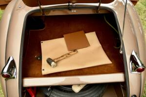 Image 23/50 de Jaguar XK 120 OTS (1950)