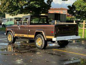 Image 6/8 of Jeep J 10 "Golden Eagle" (1977)