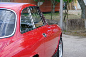 Image 2/12 of Alfa Romeo Giulia GT 1300 Junior (1967)