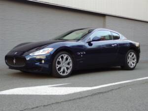 Image 2/99 of Maserati GranTurismo 4.2 (2008)
