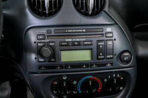 Image 20/50 of Ford Streetka (2004)