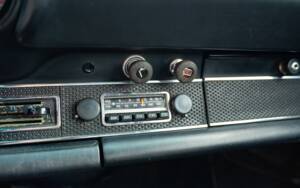 Image 35/40 of Porsche 911 2.2 S (1971)