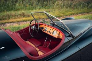Image 9/20 of Jaguar XK 120 OTS (1950)