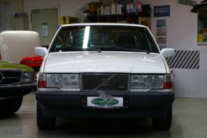 Image 2/34 of Volvo 940 2.3i (1991)