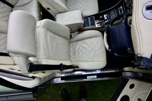 Bild 33/50 von Bentley Azure (2003)