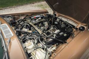 Image 3/50 of Jaguar XJ 12 (1972)