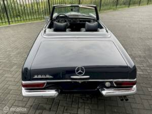 Bild 12/33 von Mercedes-Benz 280 SL (1969)
