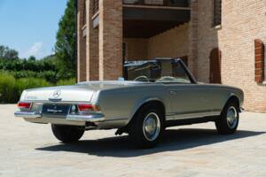 Image 15/50 of Mercedes-Benz 230 SL (1965)