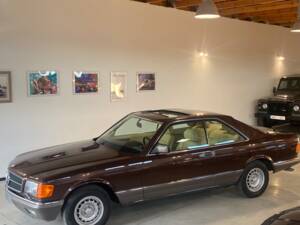 Image 2/63 of Mercedes-Benz 500 SEC (1984)