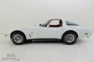 Image 2/4 of Chevrolet Corvette Stingray (1979)