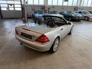 Image 20/51 of Mercedes-Benz SLK 230 Kompressor (1997)