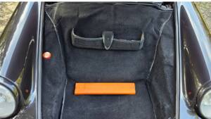 Bild 12/16 von Porsche 911 Carrera 4 (1990)