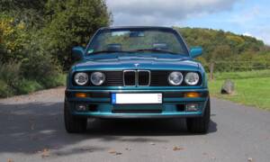 Immagine 4/21 di BMW 318i (1991)