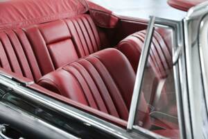 Image 38/50 of Mercedes-Benz 220 SE b (1962)