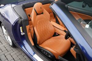 Bild 13/50 von Ferrari California T (2016)