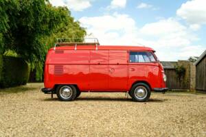 Image 33/50 of Volkswagen T1 panel van (1963)