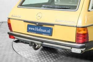 Bild 27/50 von Mercedes-Benz 300 TD Turbodiesel (1981)