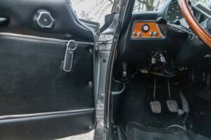 Image 45/50 de Alfa Romeo Giulia GT 1300 Junior (1972)