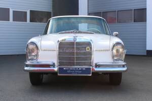 Image 5/32 of Mercedes-Benz 250 SE (1967)