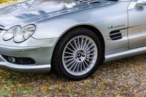 Image 11/45 of Mercedes-Benz SL 55 AMG (2004)