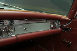 Bild 19/50 von Mercedes-Benz 250 SE (1968)