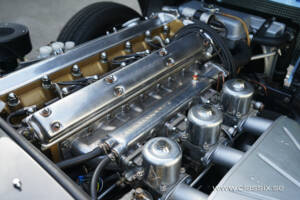 Image 3/20 of Jaguar E-Type 4.2 (1966)