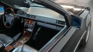 Image 8/30 de Mercedes-Benz E 220 (1995)