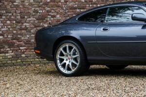 Immagine 41/50 di Jaguar XK8 4.0 (2002)