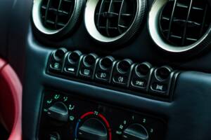 Bild 34/66 von Ferrari 550 Maranello (2000)