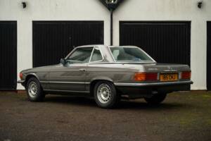 Image 4/50 of Mercedes-Benz 280 SL (1985)