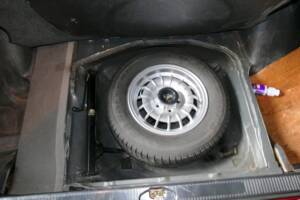 Image 17/22 of Mercedes-Benz 280 CE (1983)