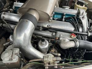 Image 25/27 de Jaguar S-Type 3.8 (1965)