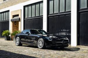 Bild 20/38 von Mercedes-Benz SLS AMG (2011)