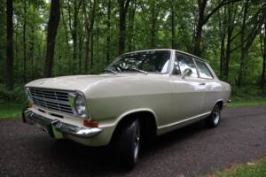 Bild 22/55 von Opel Kadett 1,1 S (1971)