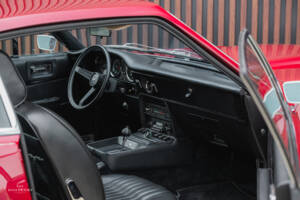 Image 15/20 of Aston Martin V8 (1976)