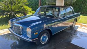 Bild 2/5 von Mercedes-Benz 220 D (1972)