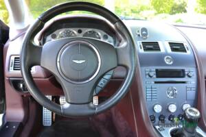 Image 24/50 de Aston Martin V8 Vantage (2005)
